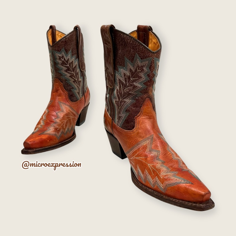 $525 RARE Frye Cognac Brown Real Leather Floral Embroidered Pull On Cowboy Boot - Picture 5 of 14